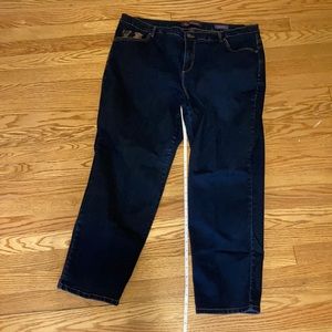 Gloria Vanderbilt 18W embroidered Amanda Jeans